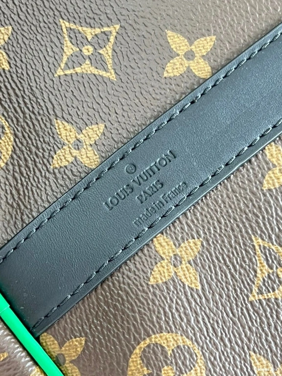 VUITTON 50 LOUIS BANDOULIÈRE KEEPALL 1222